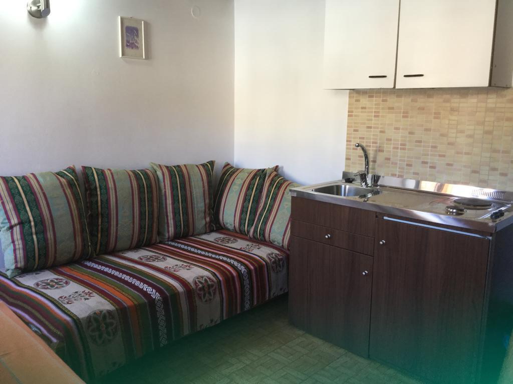 Aparthotel Captain's Sými